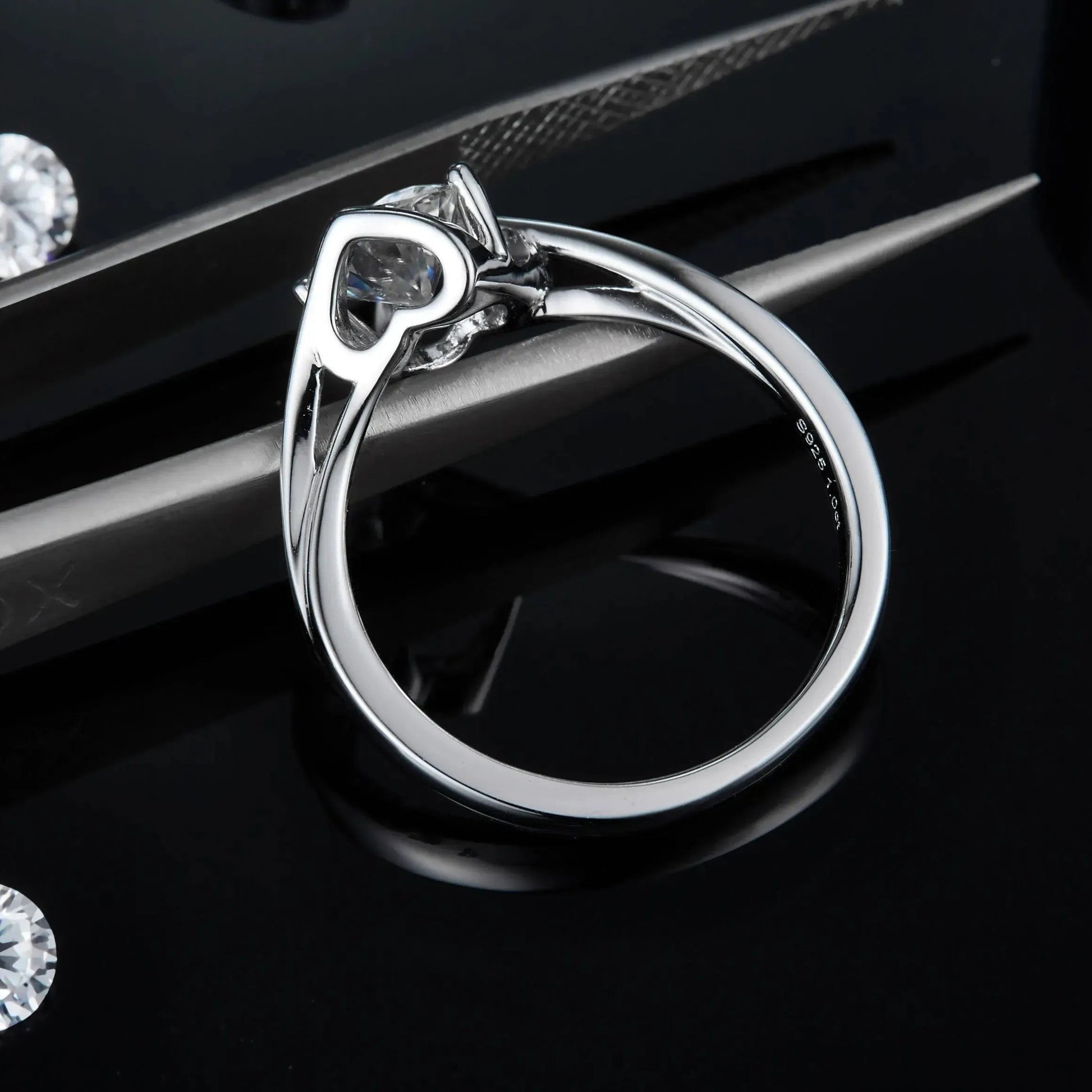1ct Moissanite Bypass Engagement Ring S925 Platinum Plated "Angel’s Heart" | Perlizia-Perlizia