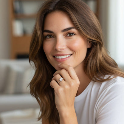 Perlizia 1ct Moissanite bypass engagement ring in platinum-plated S925 sterling silver, round-cut stone.